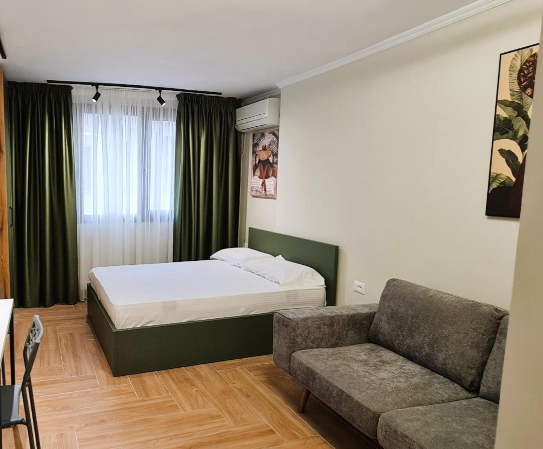 2V1 - Center Apartment 3 Tirana Exterior photo